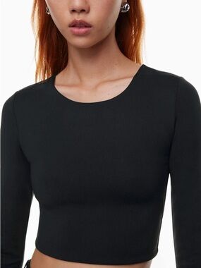 Aritzia Babaton Contour Crew Cropped Longsleeve Sz S